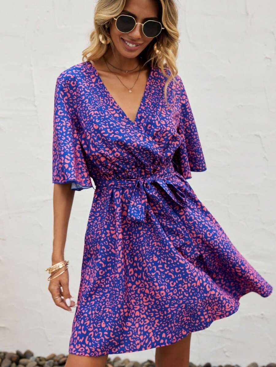 Jurk met riem en vlindermouwen M/L