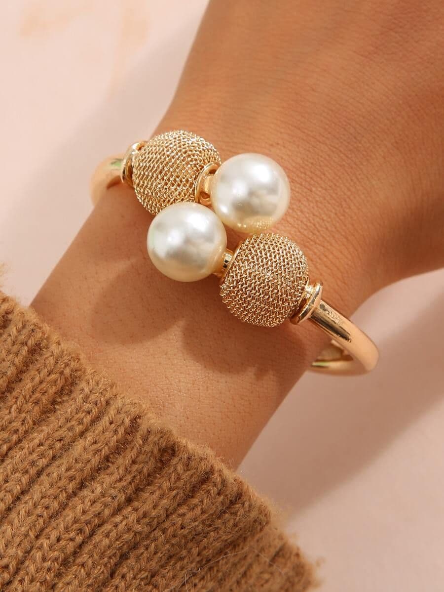 Faux parel decor armband