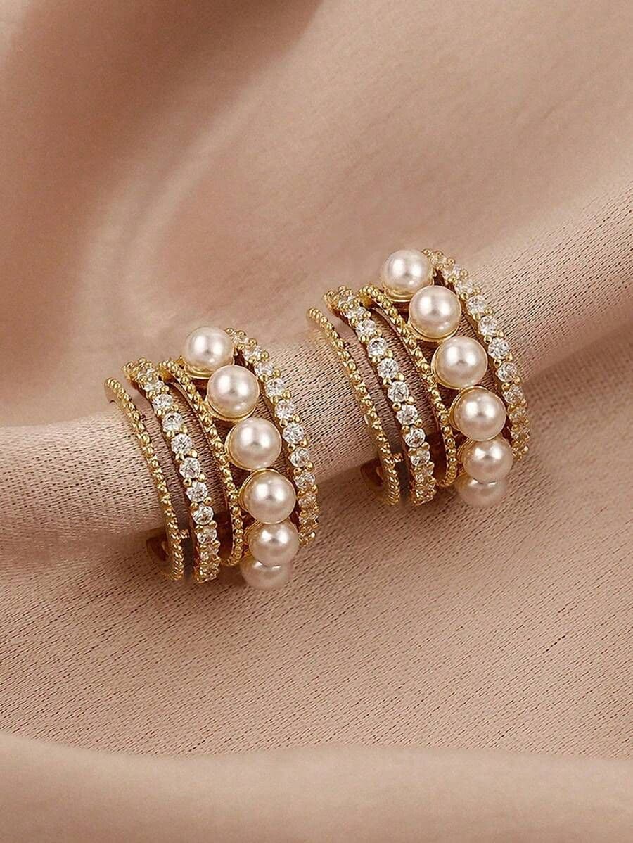 Hoepeloorbellen met strass- en namaakparels